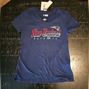 NFL New England Patriots Women's Blue V-Neck T-Shirt New With Tags